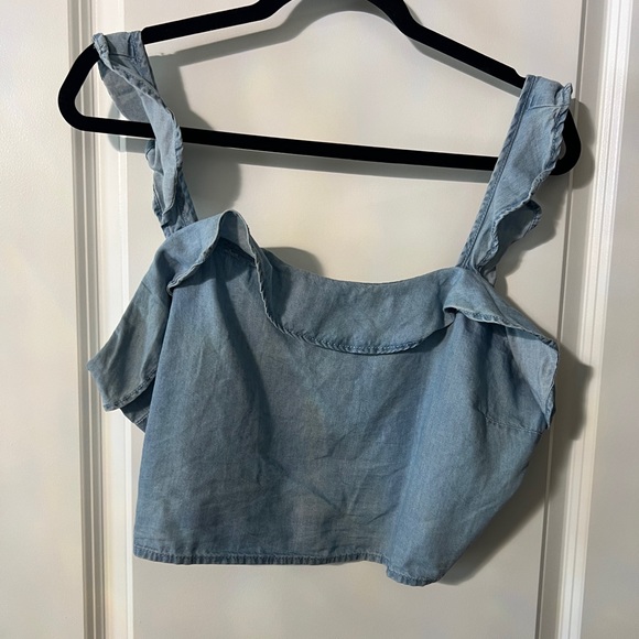 Blue ruffle crop top - Picture 2 of 3